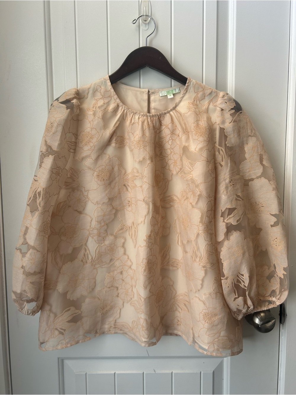 Jade Creamy Nude Puff-Sleeve